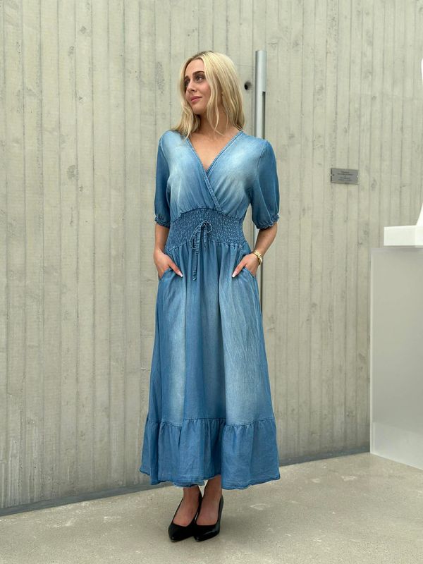 Evanna Tencel Midikjole Kort Erm