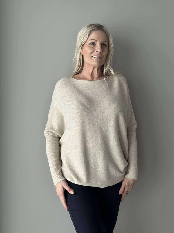 Marielle Genser Beige