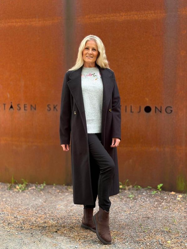 Camille Kåpe Sort