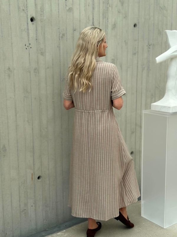 Natalia Kjole Khaki