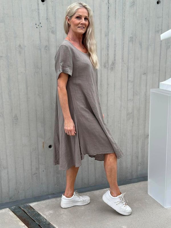 Linda Kjole Plain Fango