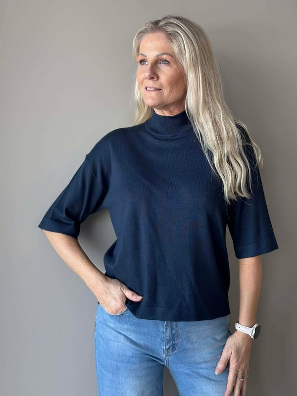 Ema Genser Navy