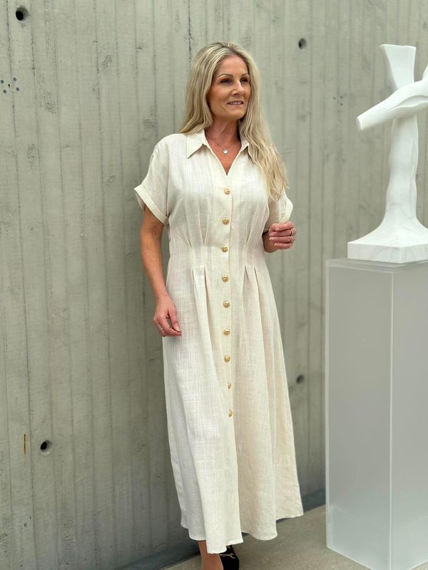 Elara Kjole Beige