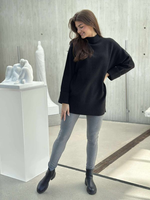 Kelly Bukse Grey