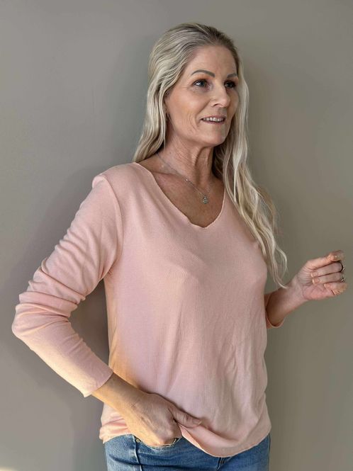 Hovedbilde Trude Genser Fersken